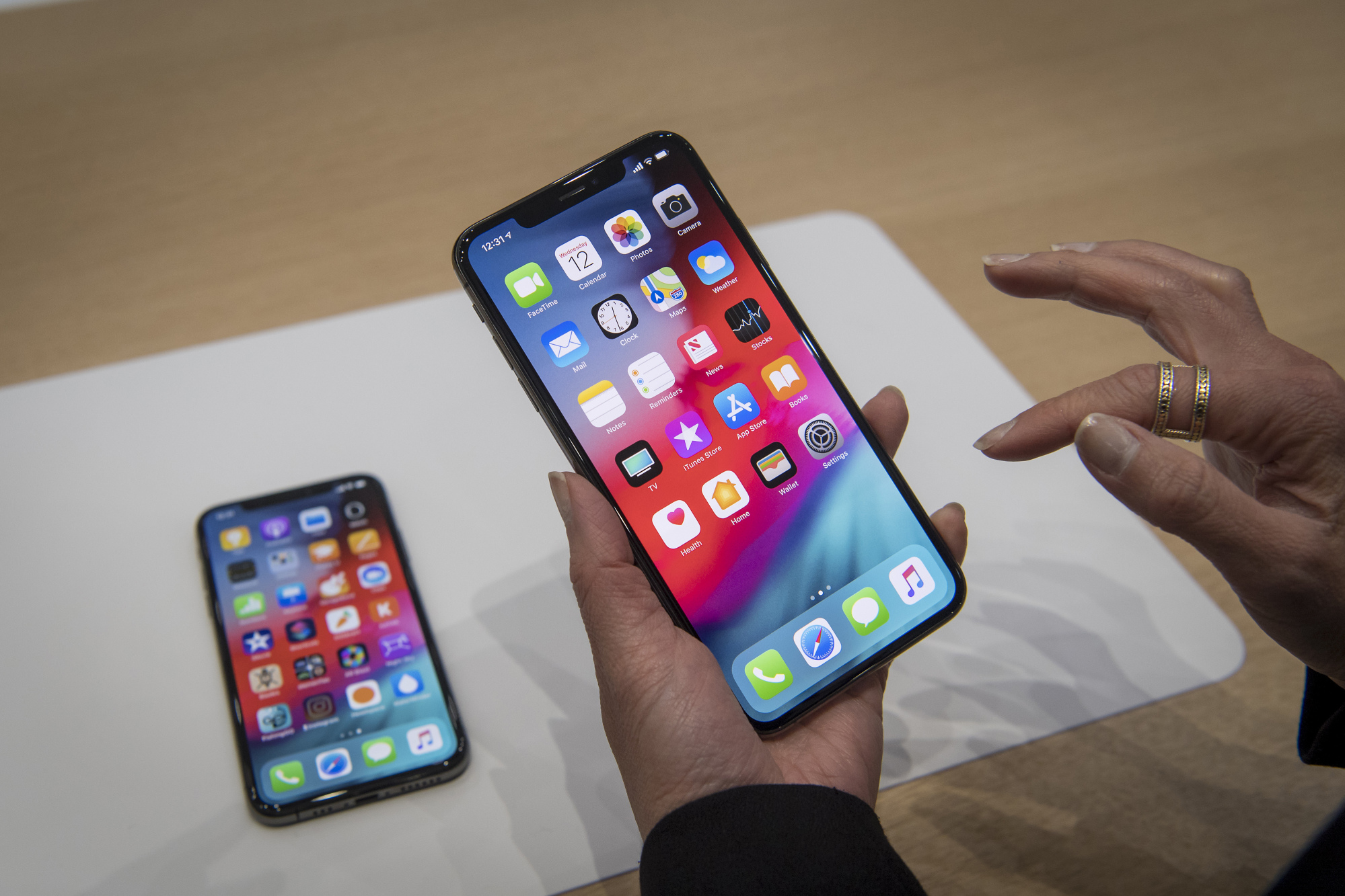 手機(jī)信號(hào)放大器|蘋(píng)果下月發(fā)布三款新iPhone，重要信息在這了